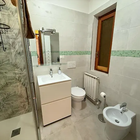 דירה Wh - Siccardi In Zona Residenziale Con Posto Auto