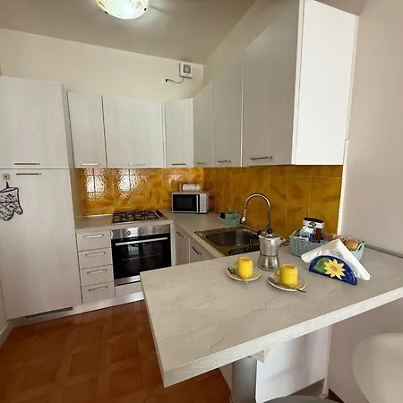 Wh - Siccardi In Zona Residenziale Con Posto Auto