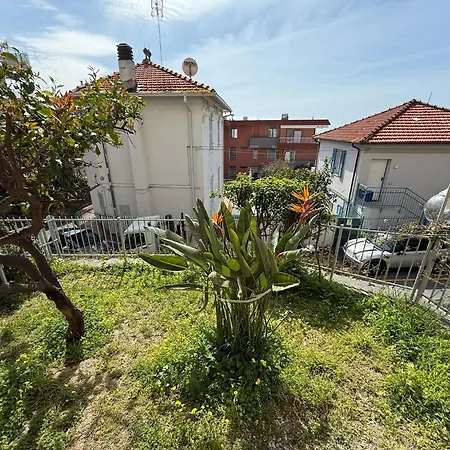 Appartamento Wh - Siccardi In Zona Residenziale Con Posto Auto Sanremo